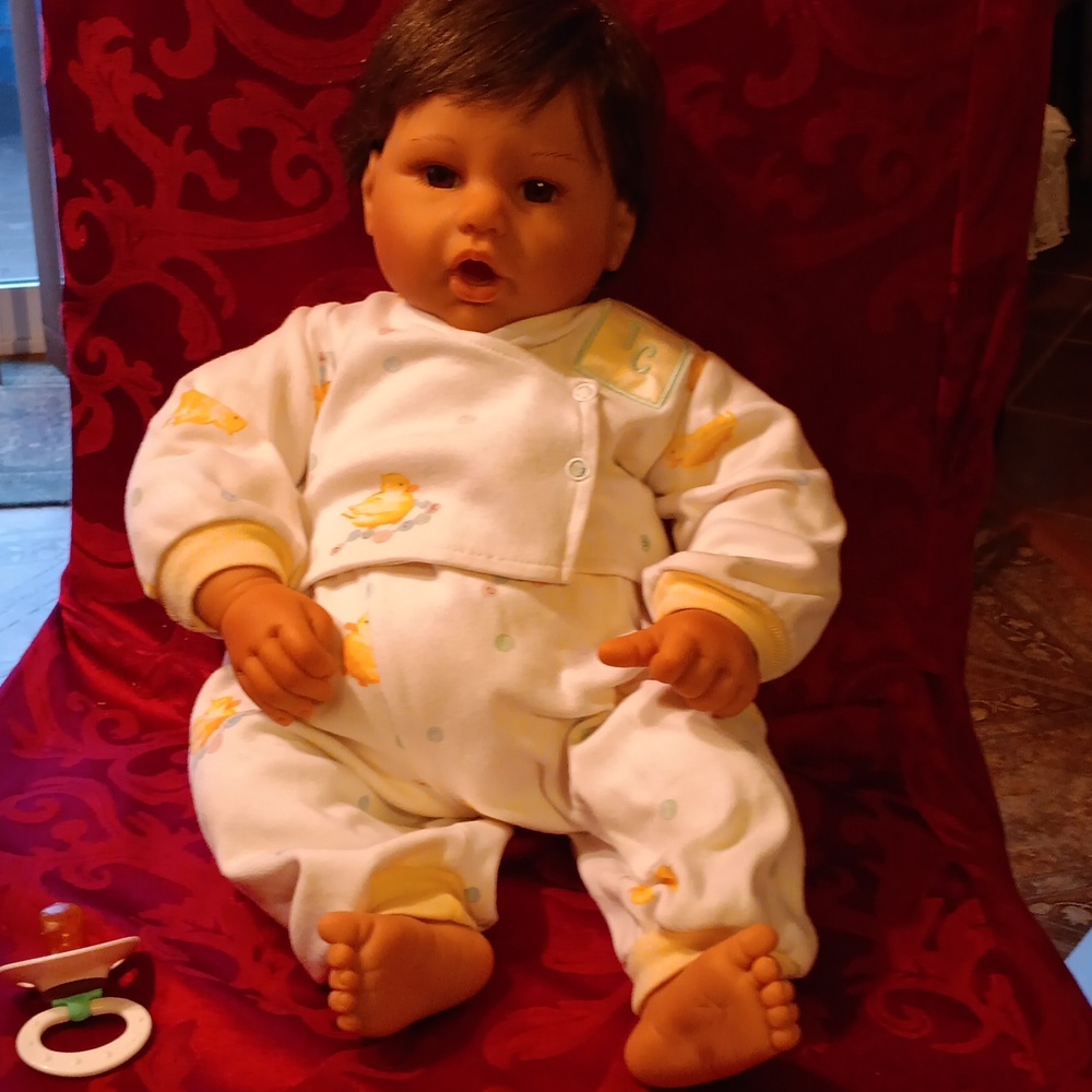 Lee Middleton "Treasured Child" vinyl baby doll